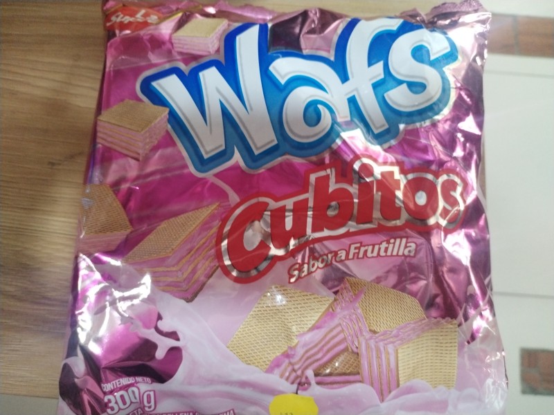 Wafer cubito sabor frutilla 300 G